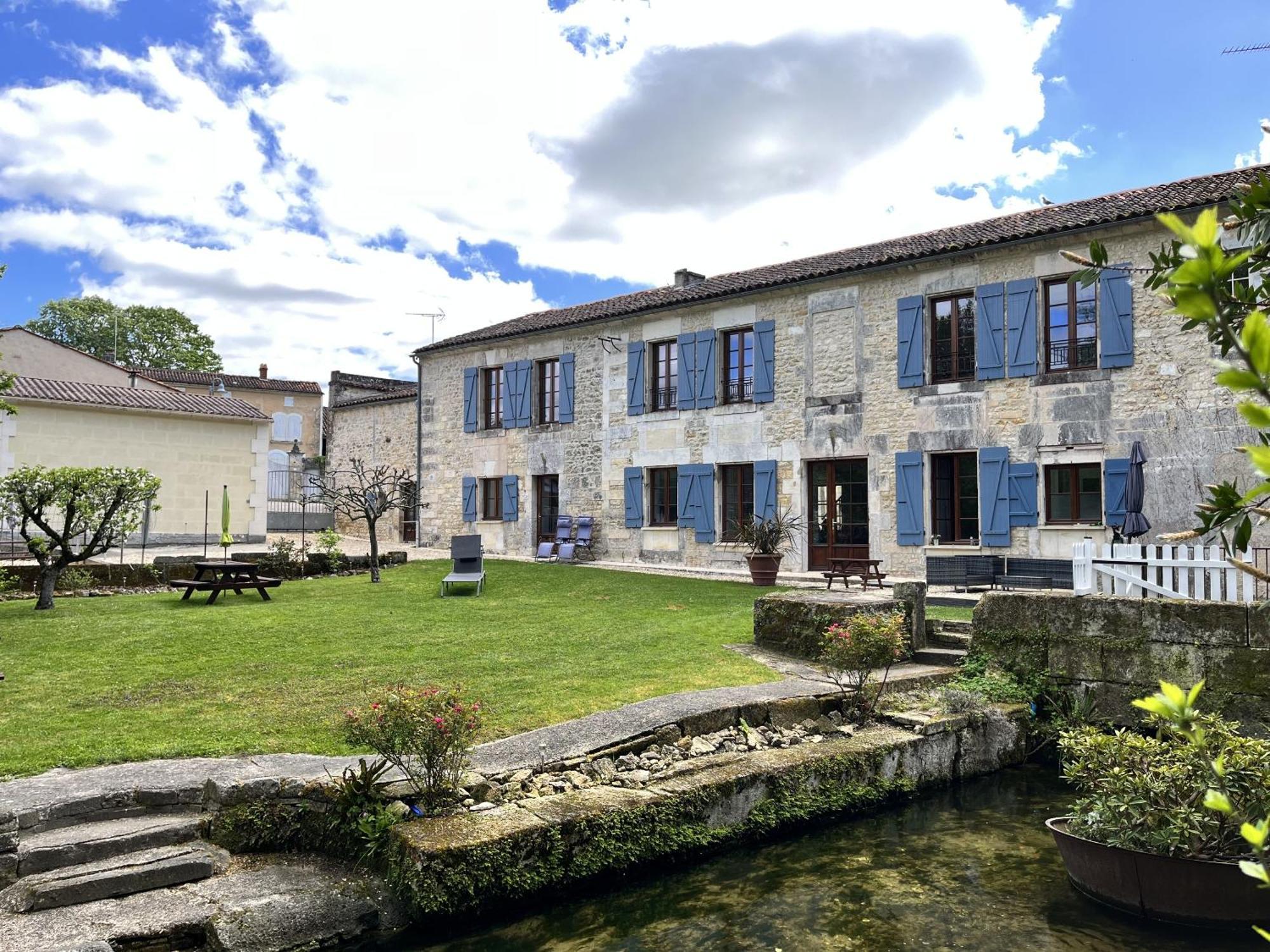 Petit Moulin De Veillard Villa Bourg-Charente Exterior photo