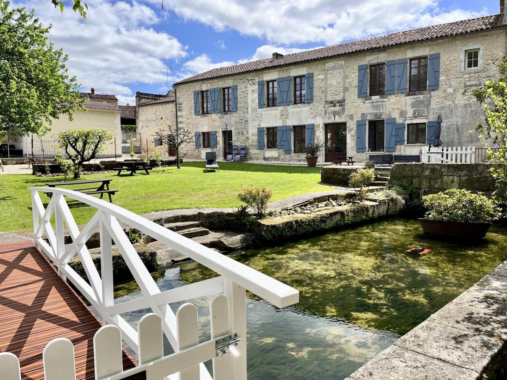 Petit Moulin De Veillard Villa Bourg-Charente Exterior photo